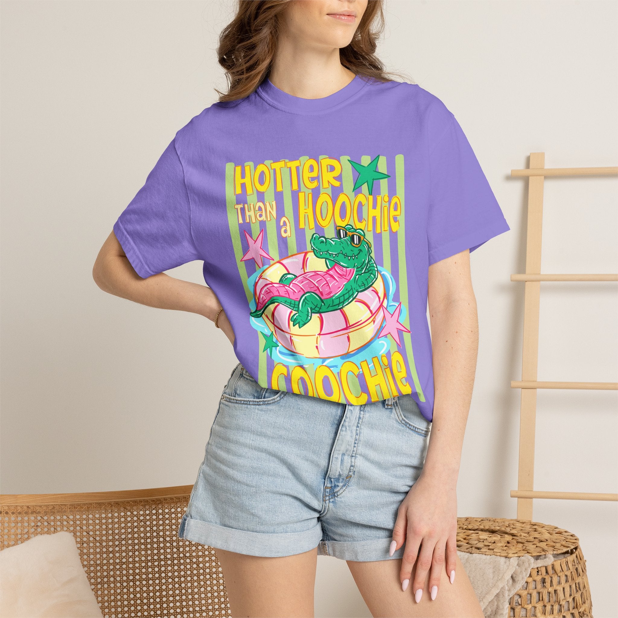 "Hotter Than A Hoochie Coochie" Retro Alligator Graphic Tee