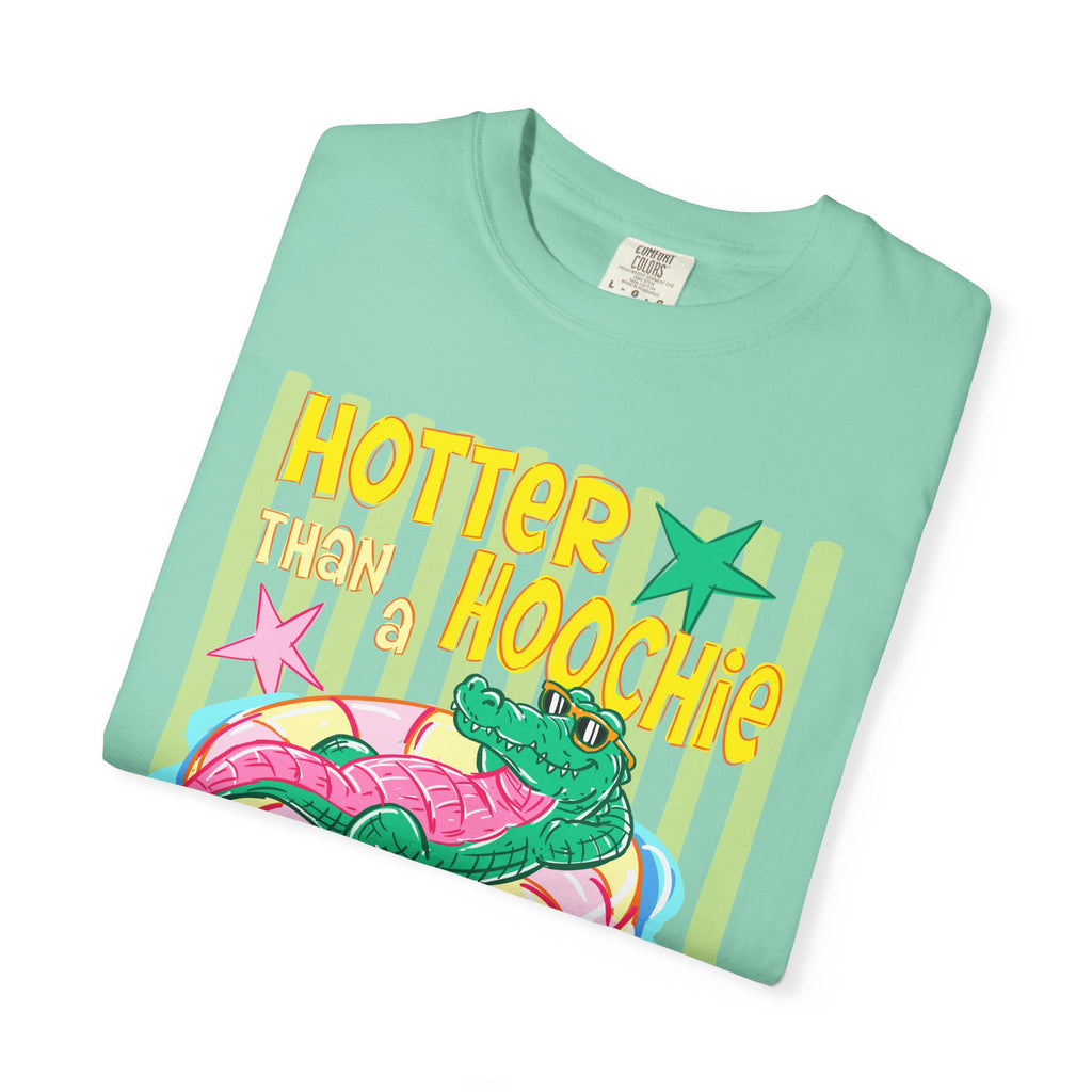 "Hotter Than A Hoochie Coochie" Retro Alligator Graphic Tee