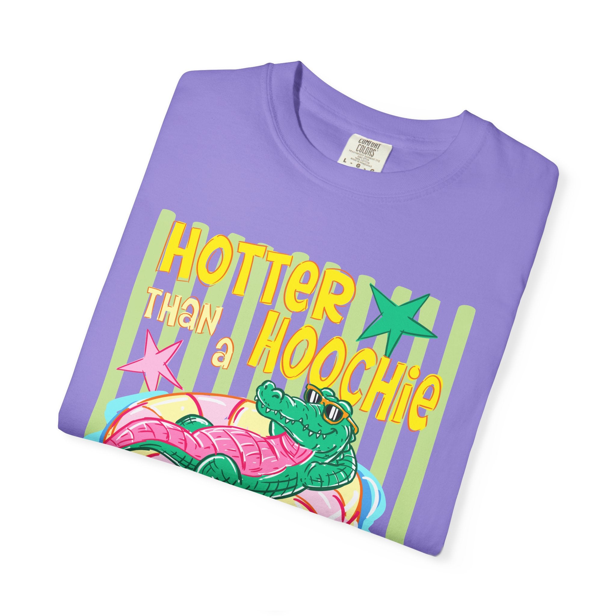 "Hotter Than A Hoochie Coochie" Retro Alligator Graphic Tee