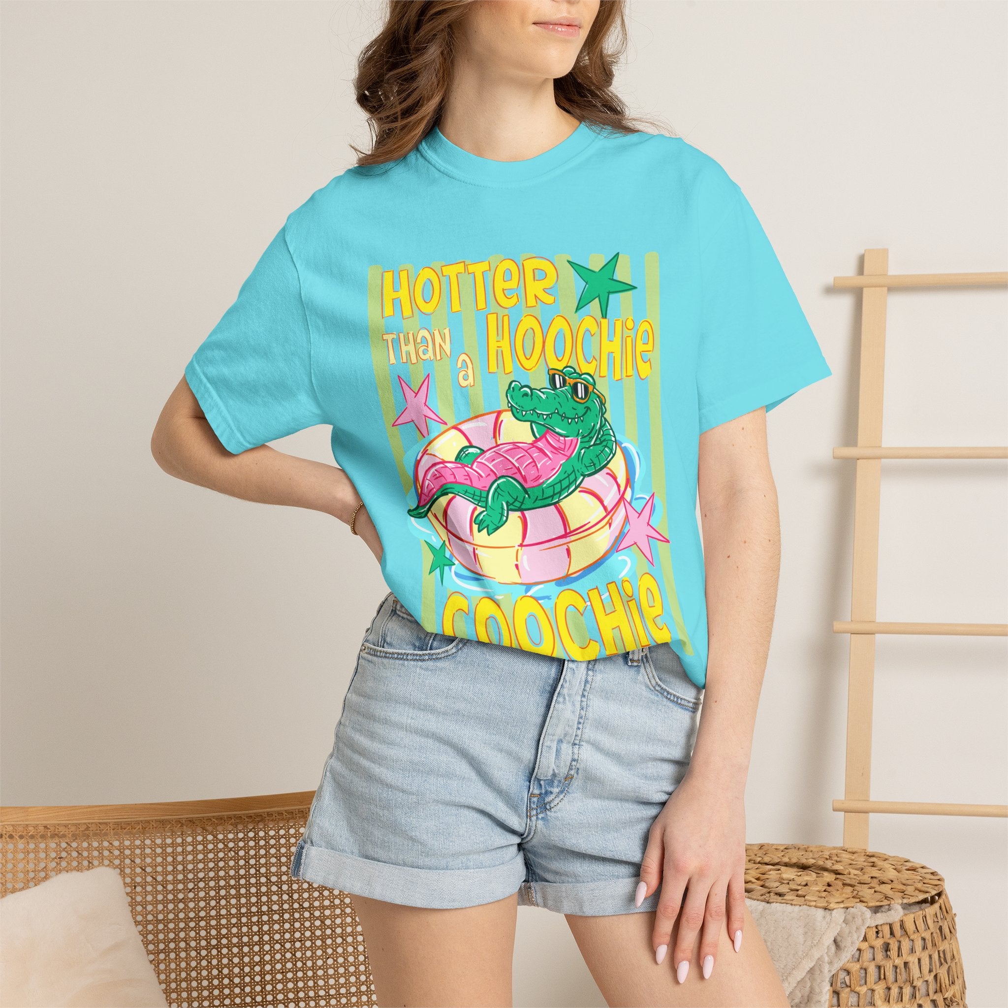 "Hotter Than A Hoochie Coochie" Retro Alligator Graphic Tee