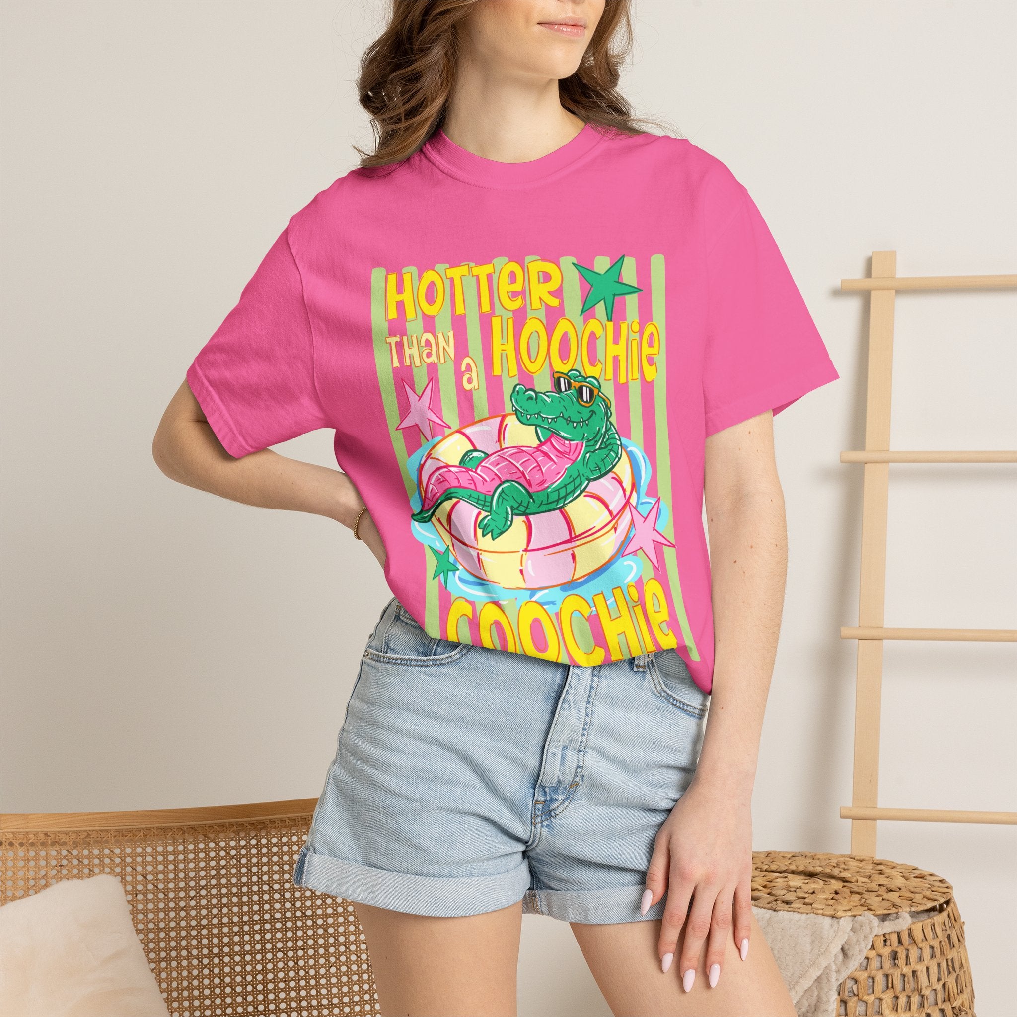 "Hotter Than A Hoochie Coochie" Retro Alligator Graphic Tee