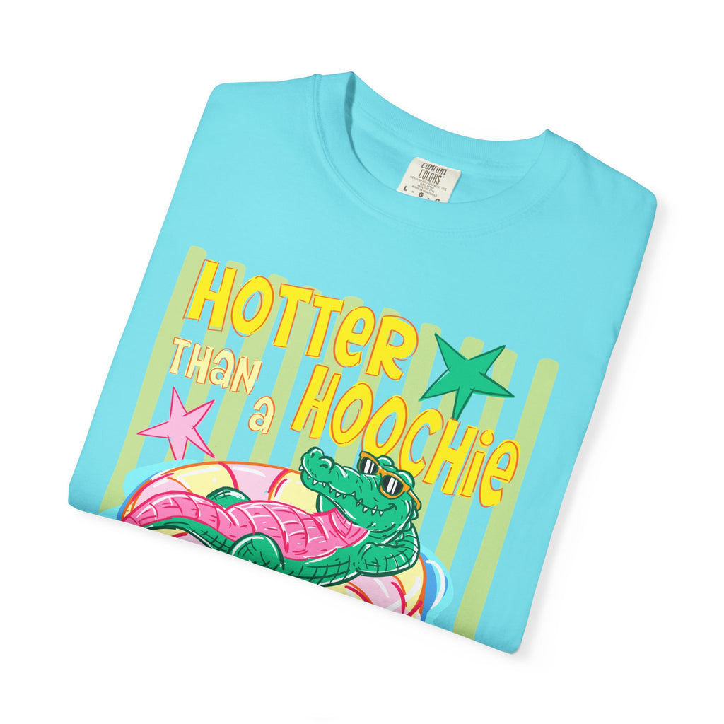 "Hotter Than A Hoochie Coochie" Retro Alligator Graphic Tee