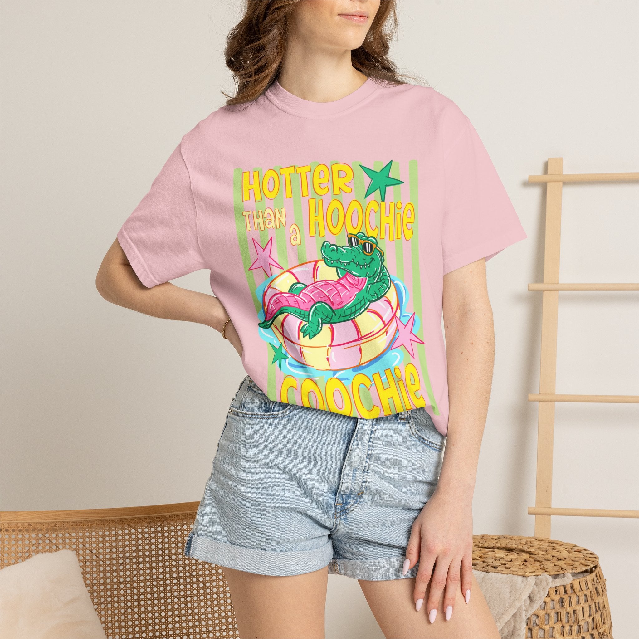 "Hotter Than A Hoochie Coochie" Retro Alligator Graphic Tee