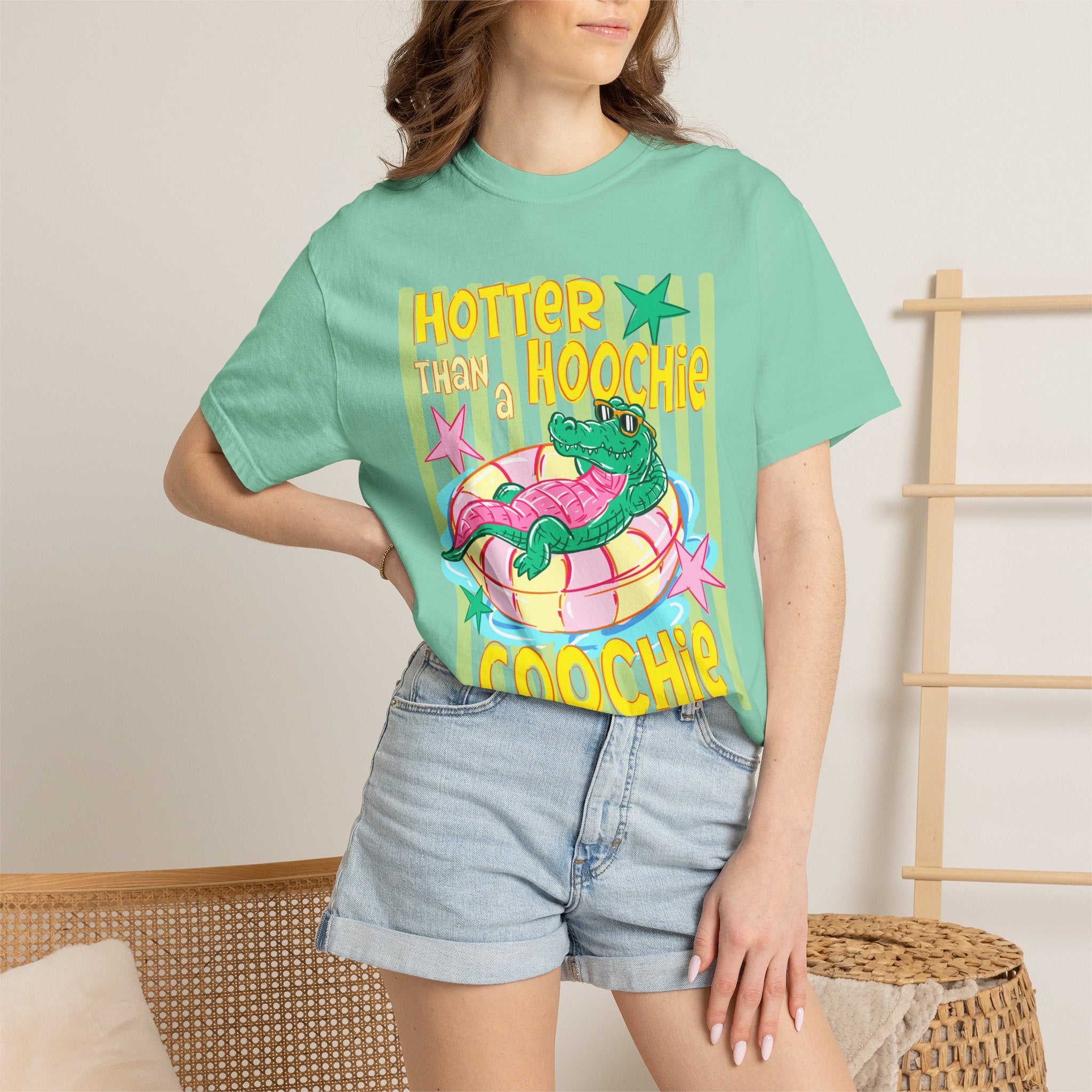 "Hotter Than A Hoochie Coochie" Retro Alligator Graphic Tee